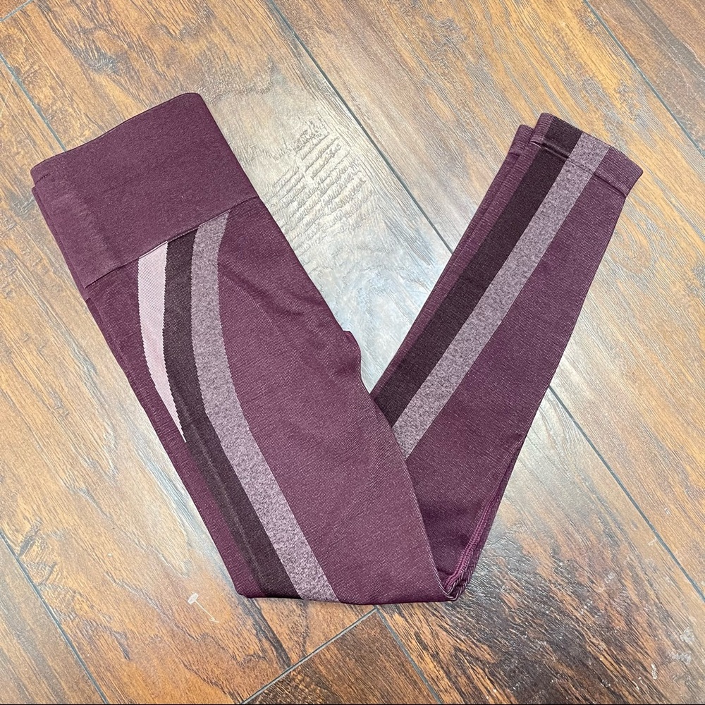 NEW Spanx Look at Me Now Seamless Track Stripe Legging Size XS 50232R Jammy Plum - Picture 4 of 5